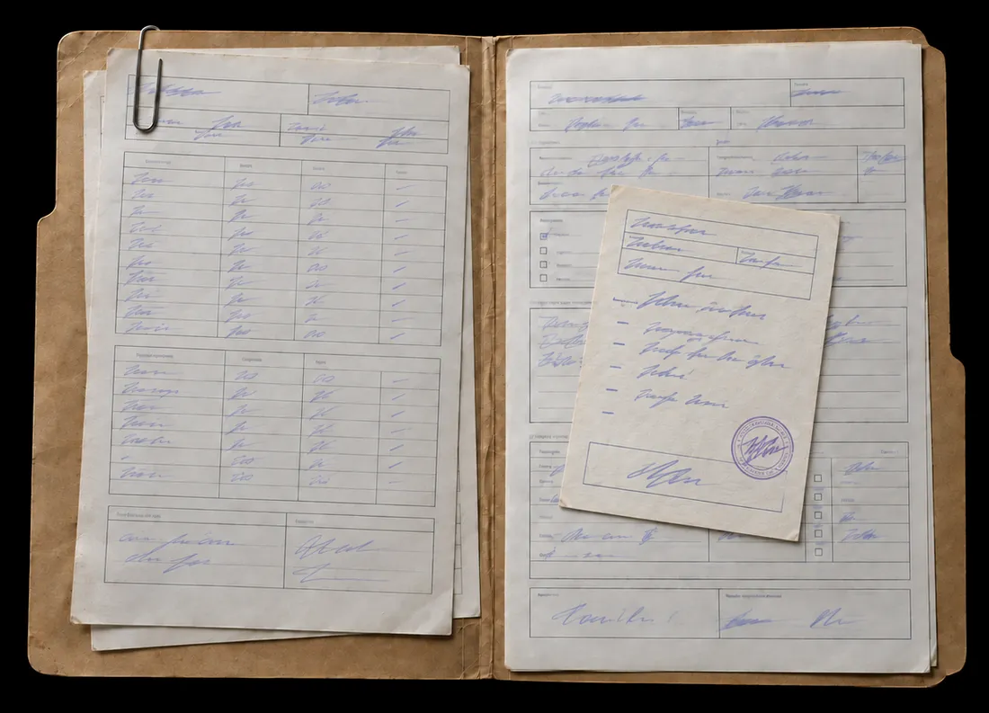 Generated sample: the same folder with a handwritten, stamped prescription on top